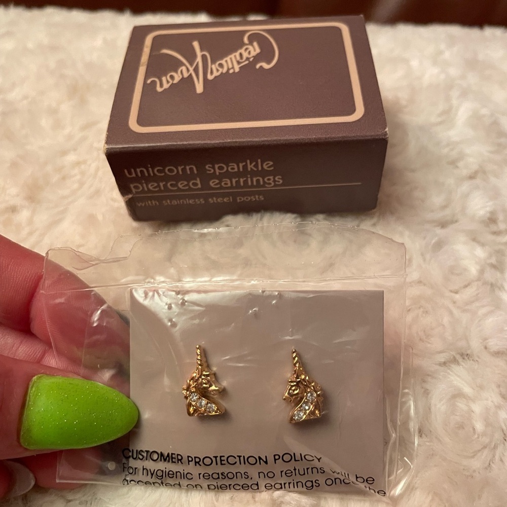 Vintage 1987 Avon Unicorn Sparkle Pierced Earrings Never worn Still in Plastic